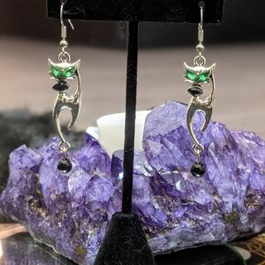 Handmade Silver Green Eye Cat Dangle Earring